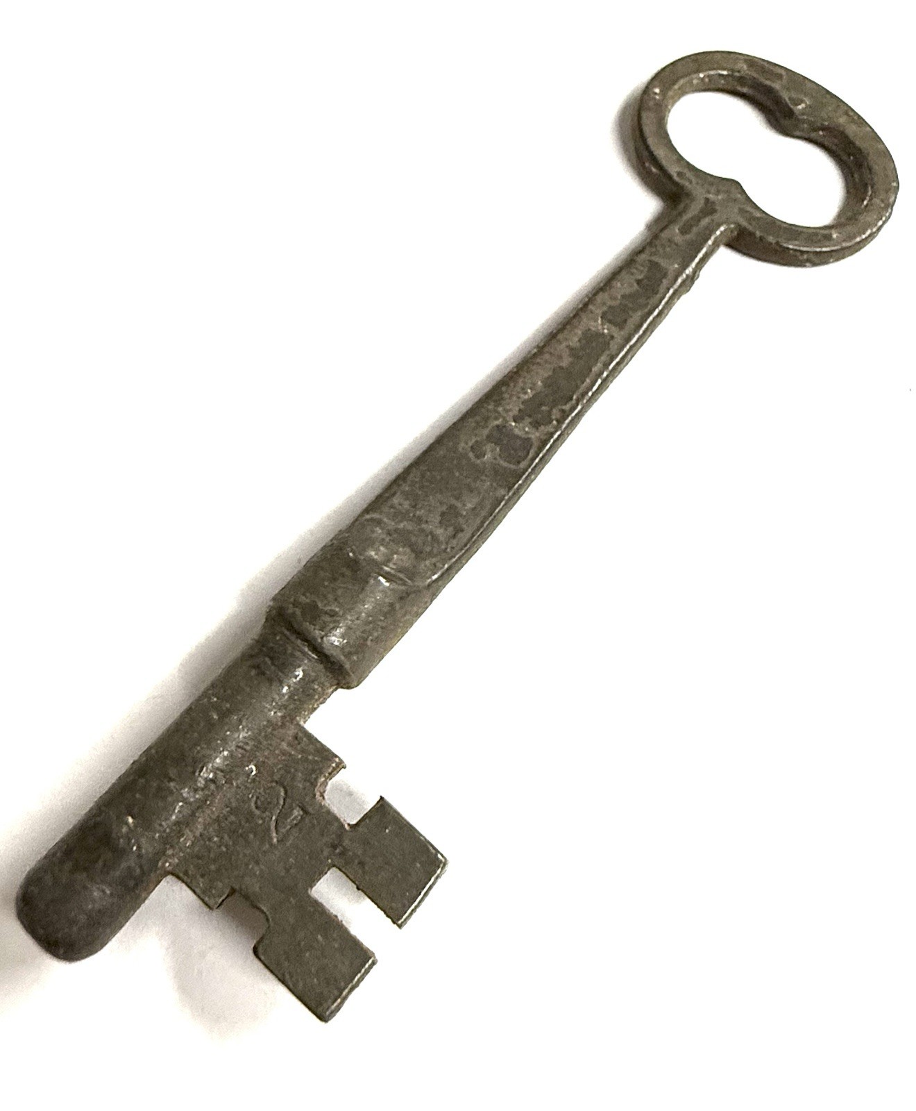 Antique Metal Skeleton Flat Top Key Marked 2, 2.95″ Solid Barrel Steel 037