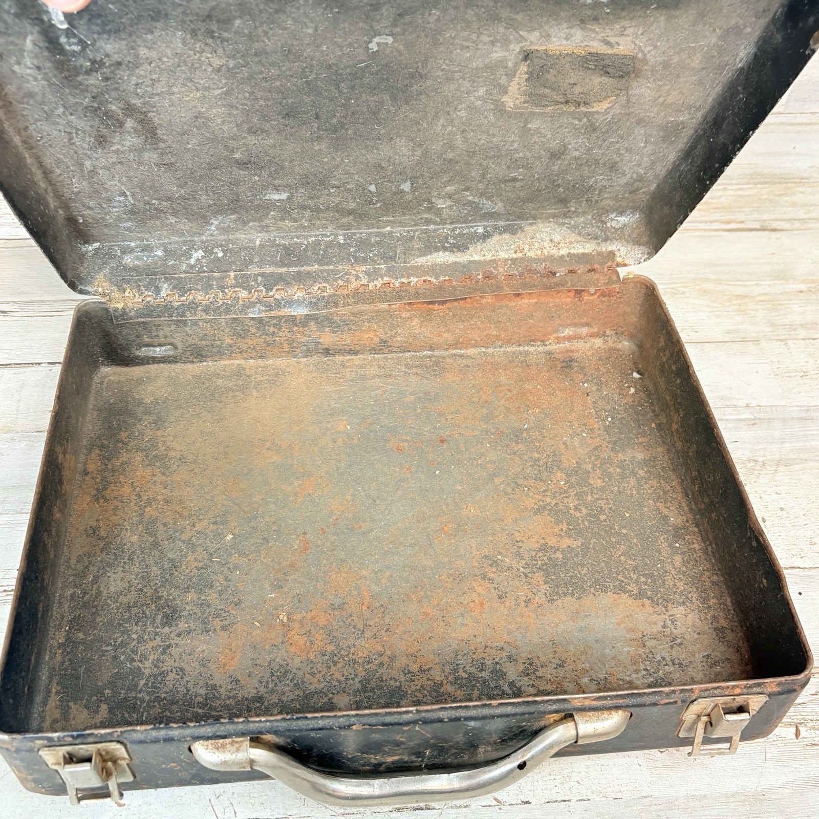 Vintage Cyclone Series Black & Decker Metal Tool Box Case