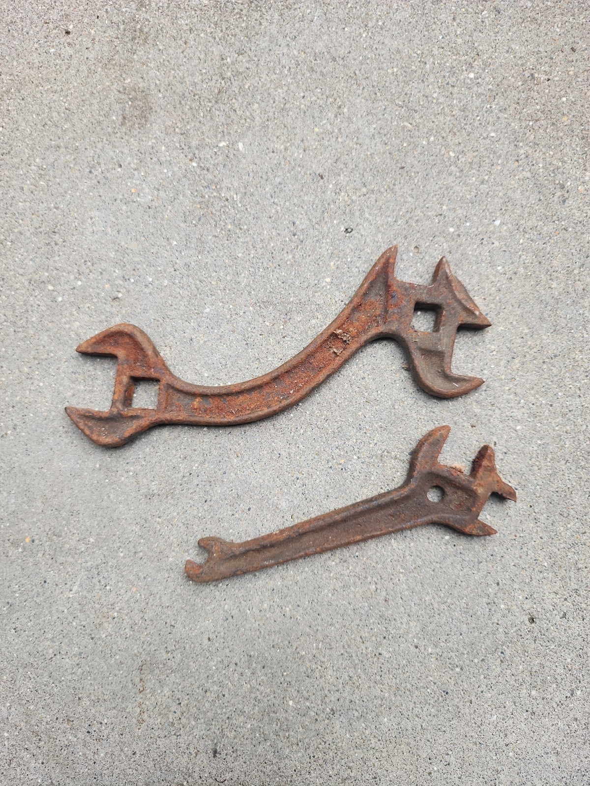 VINTAGE IRON ACE BUGGY CARRAIGE IMPLEMENT WRENCH