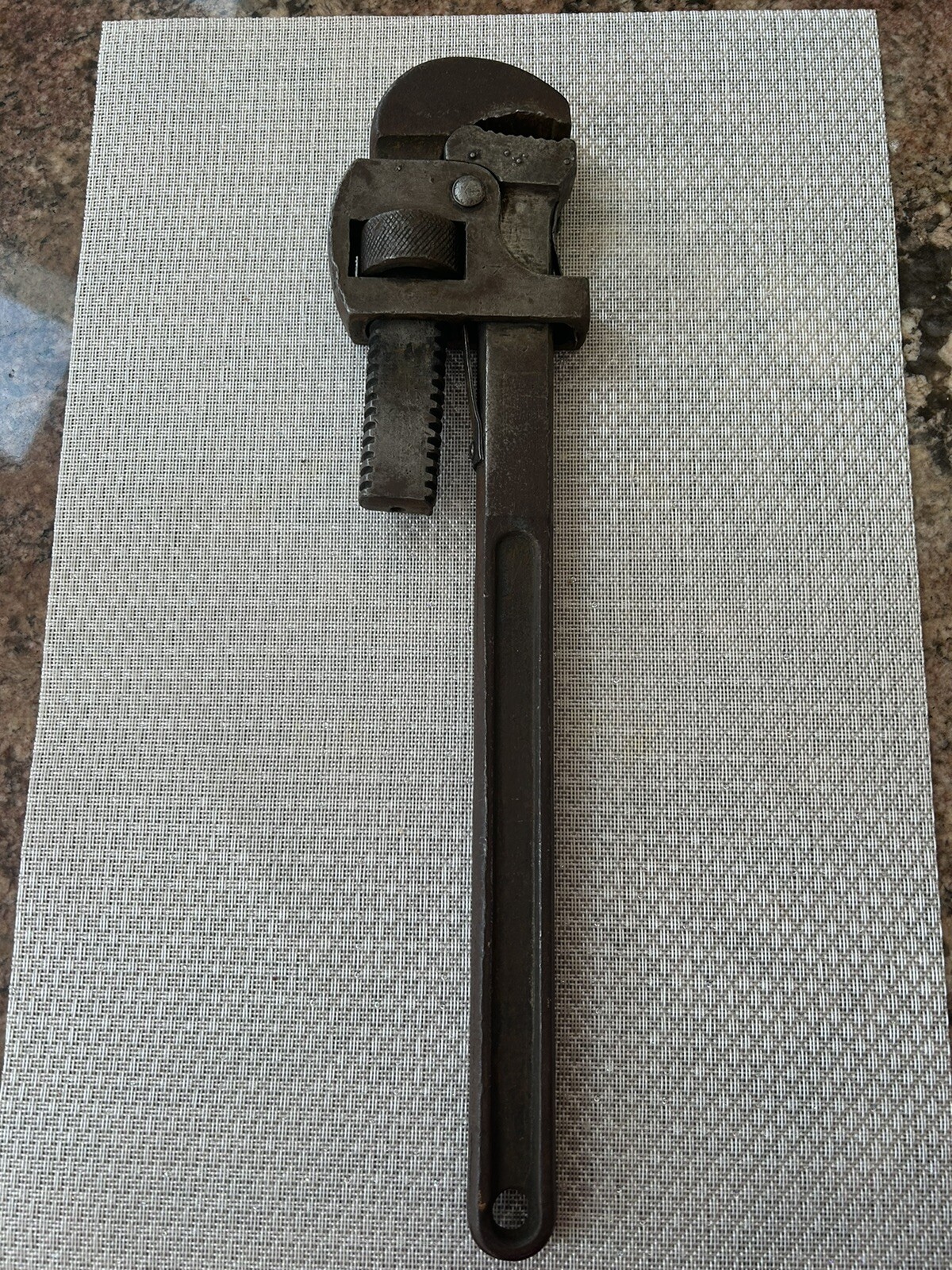 STILLSON Pipe Wrench – 18″ open length