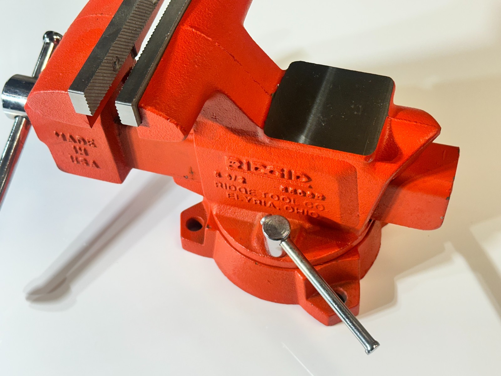 NOS Ridgid Tools USA No. 5500-R Swivel Base 5-1/2” Utility Base in Orange Finish