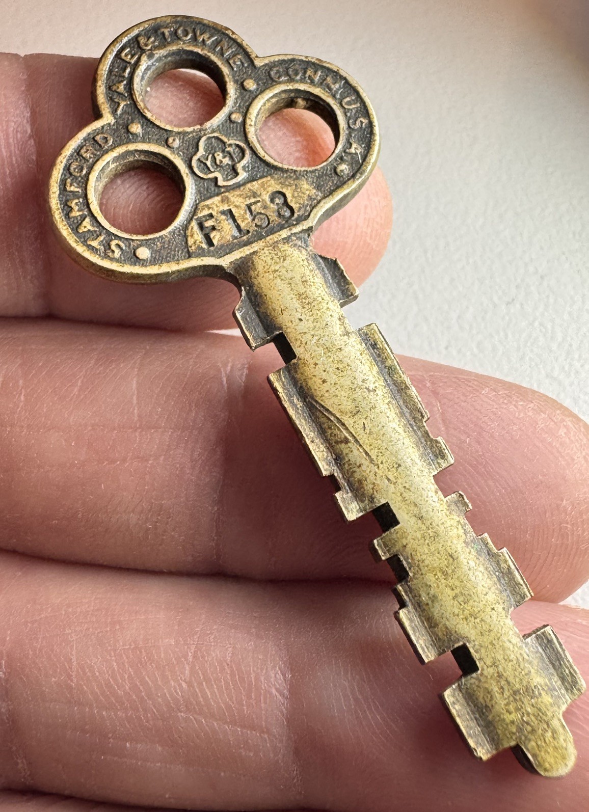 🌿 🗝️ Yale & TOWNE Antique Key #F153 Standard
