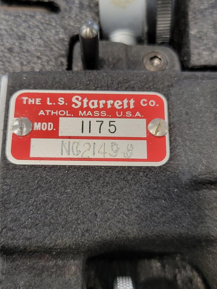 Starrett 1175 Dial Indicator Groove Gage W/ Wood carry case (GEP027628)