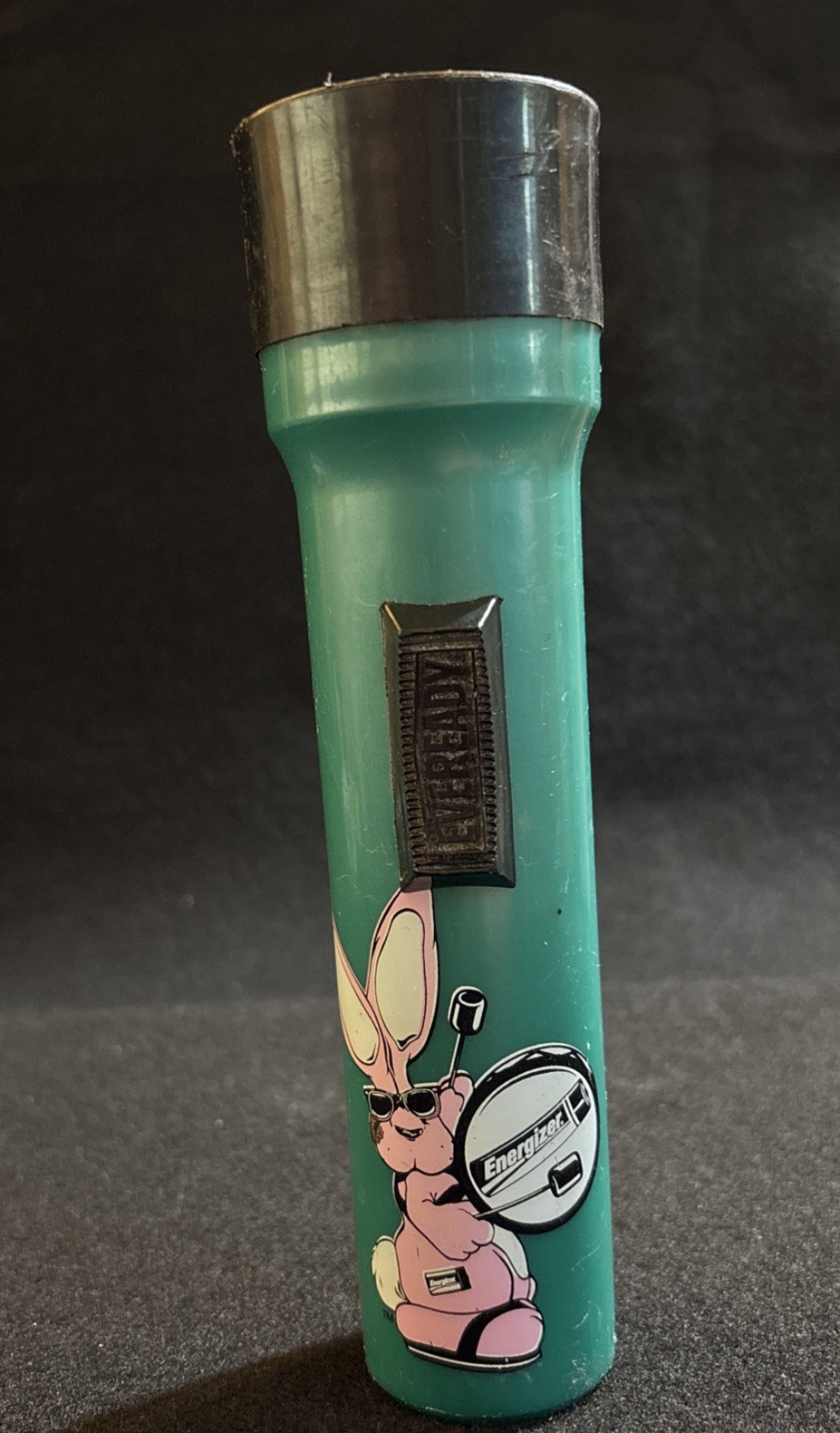Vintage Energizer Bunny Flashlight Green 7-1/4″ WORKS
