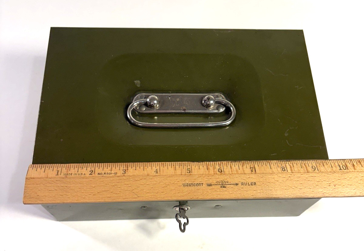 Vintage Climax Army Green Metal Cash Tool Keepsake Box Handle & Key Grandpa Core
