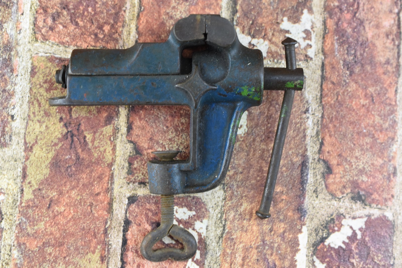 Old vice clamp metal work Jewelers Watchmakers tool 1.4 kg VTG