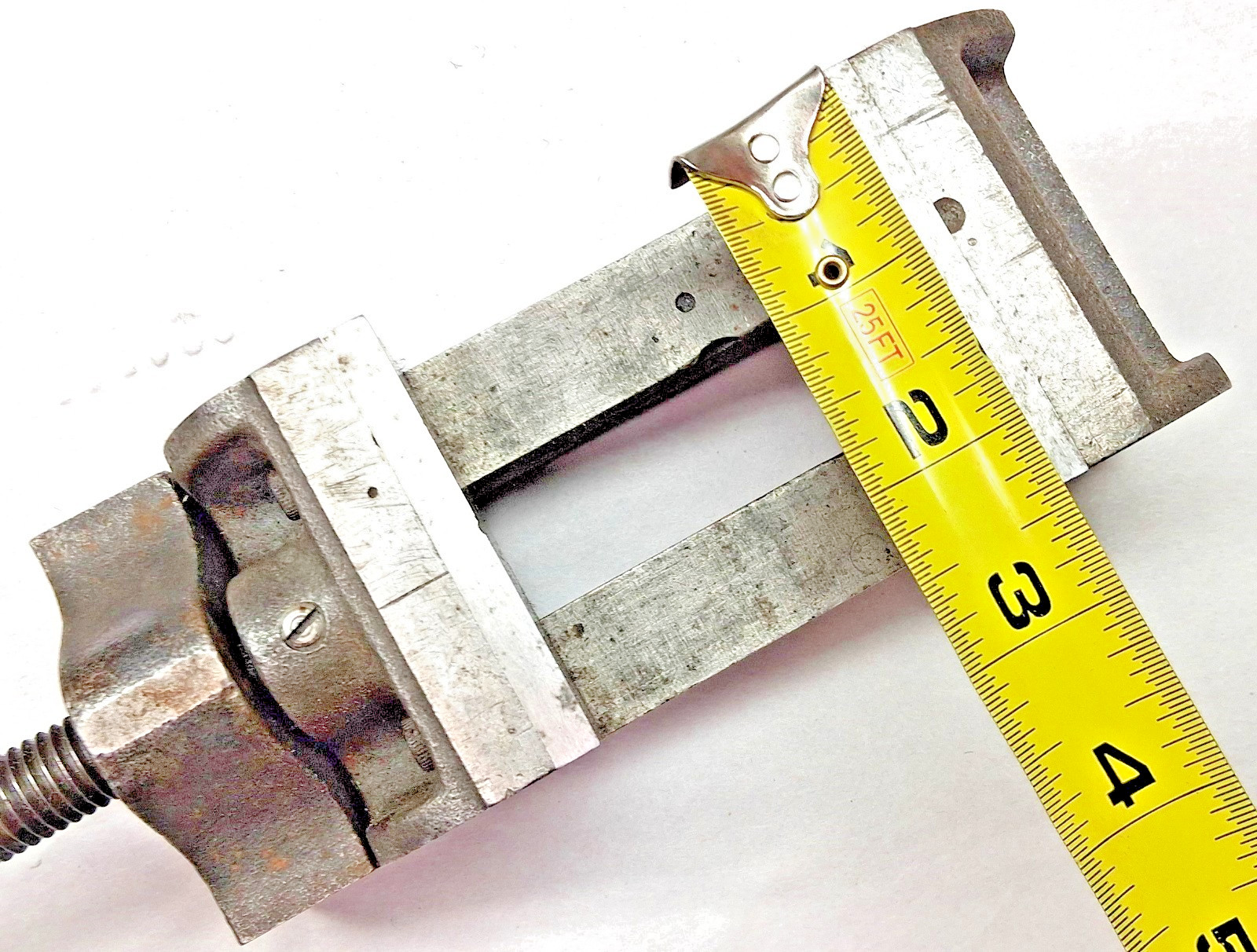 Craftsman Drill Press Vise, 2-13/32″ Wide x 1-1/2″ Deep Jaws, Opens to 2-1/2″