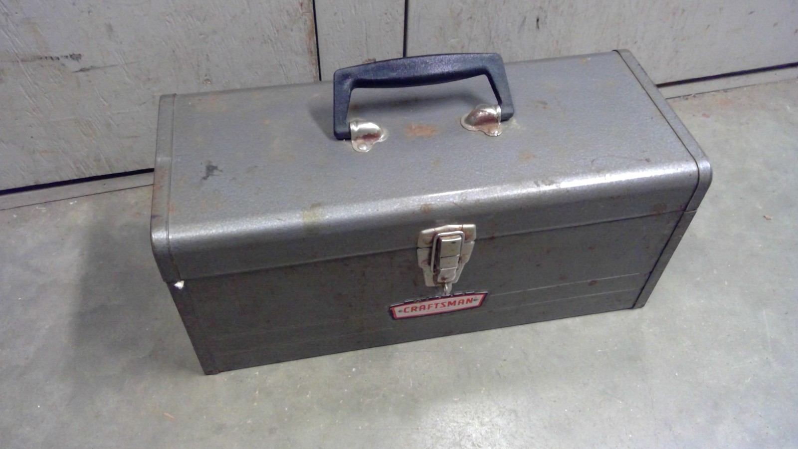 Vintage Craftsman Tool Box 65013 17″x 7″x 7 1/2”Crown Logo with tray.
