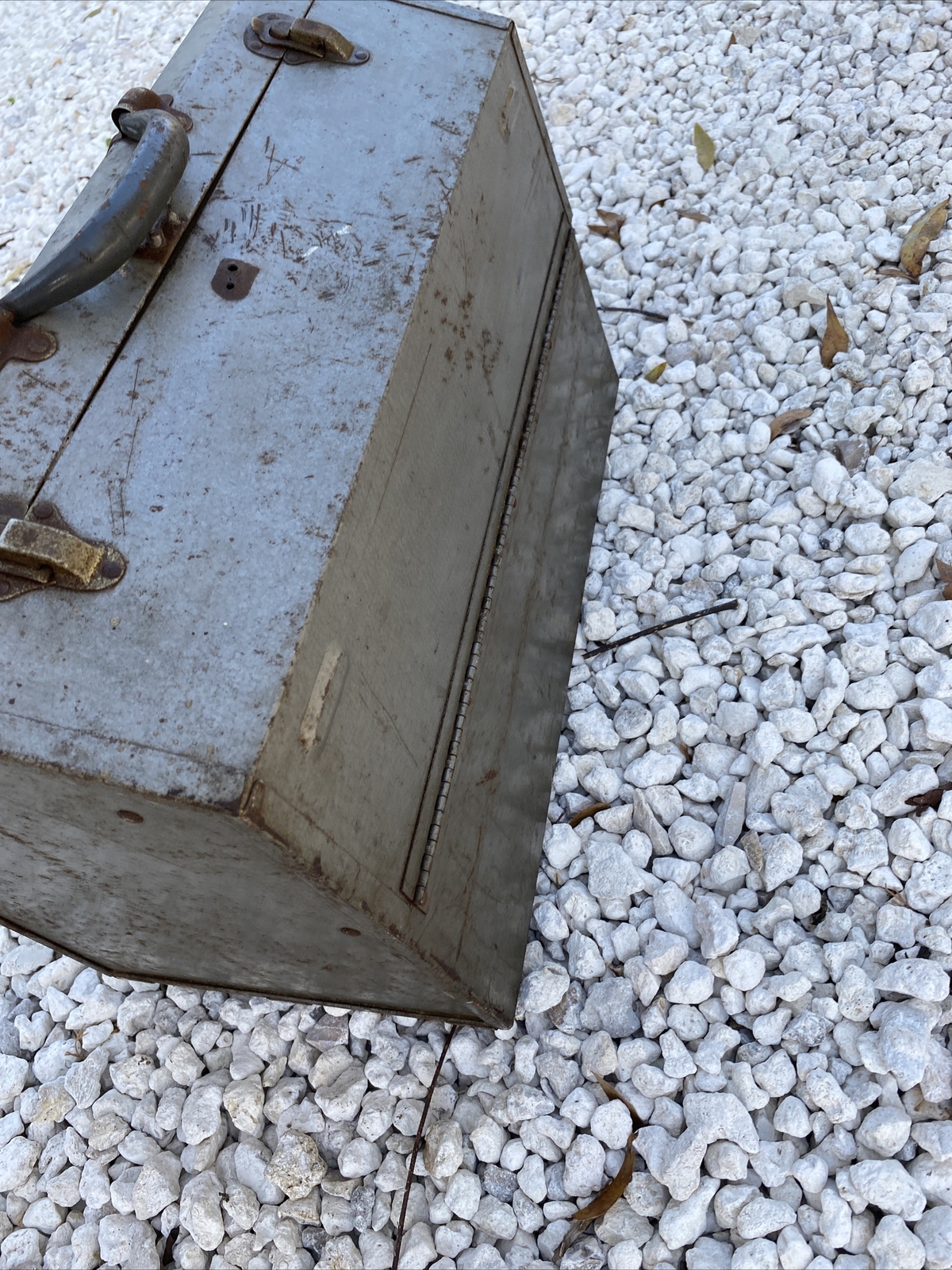 Possible Blue Point Unknown ? KRW48 Cantilever Toolbox Folding Accordion RUST