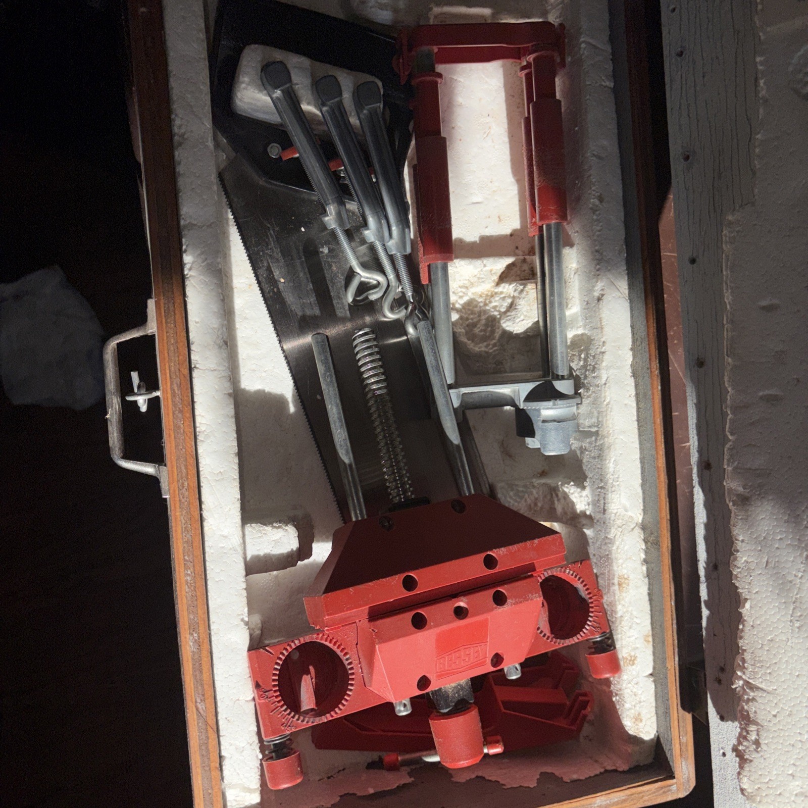 The Bessey Miter Box Saw – Precise Cutting By Secure Clamping