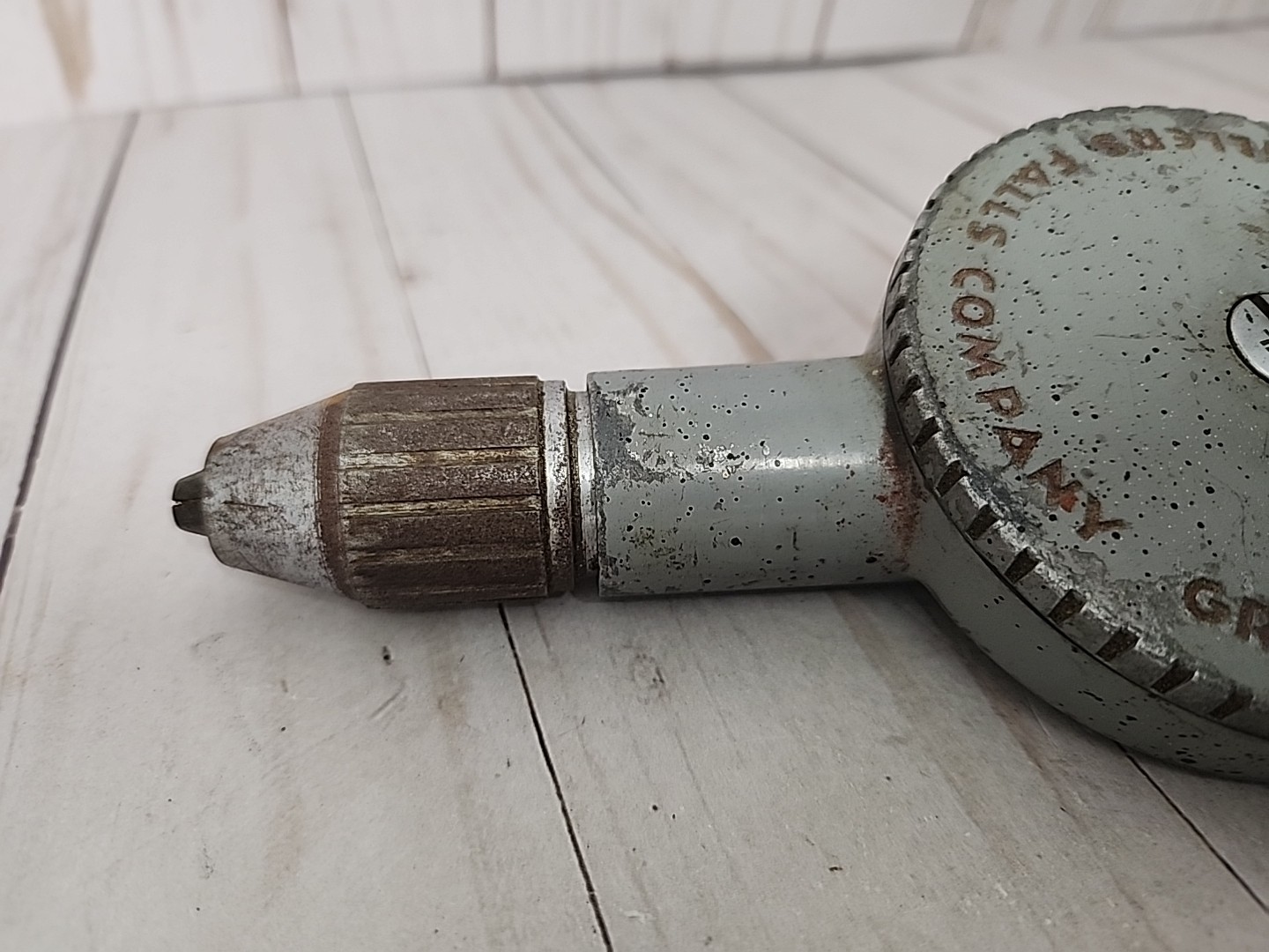 VTG Handle Hand Drill Millers Falls Company Greenfield Mass USA Red #104 3 Bits