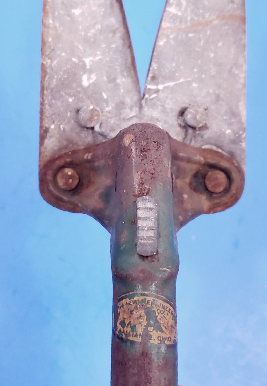Vintage DOO-KLIP Grass Shears, Lewis Engineering & Mfg Co. Alliance Ohio