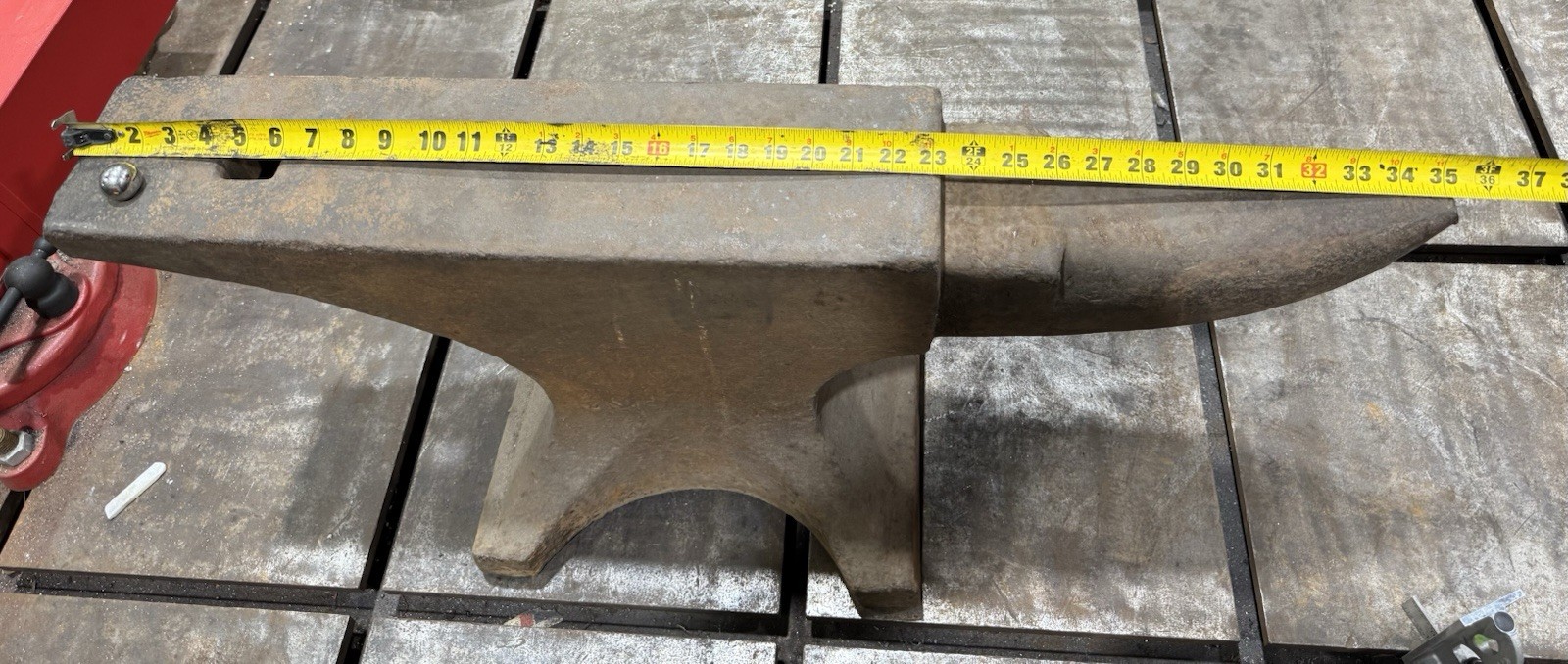 Vintage Anvil 403 Lbs Peter Wright