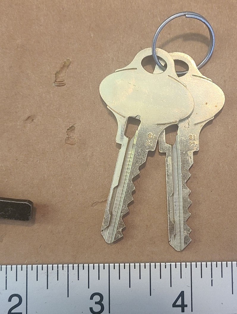 Schlage Everest door lock kik cylinder core lock with 2 x S123 keys Tested good
