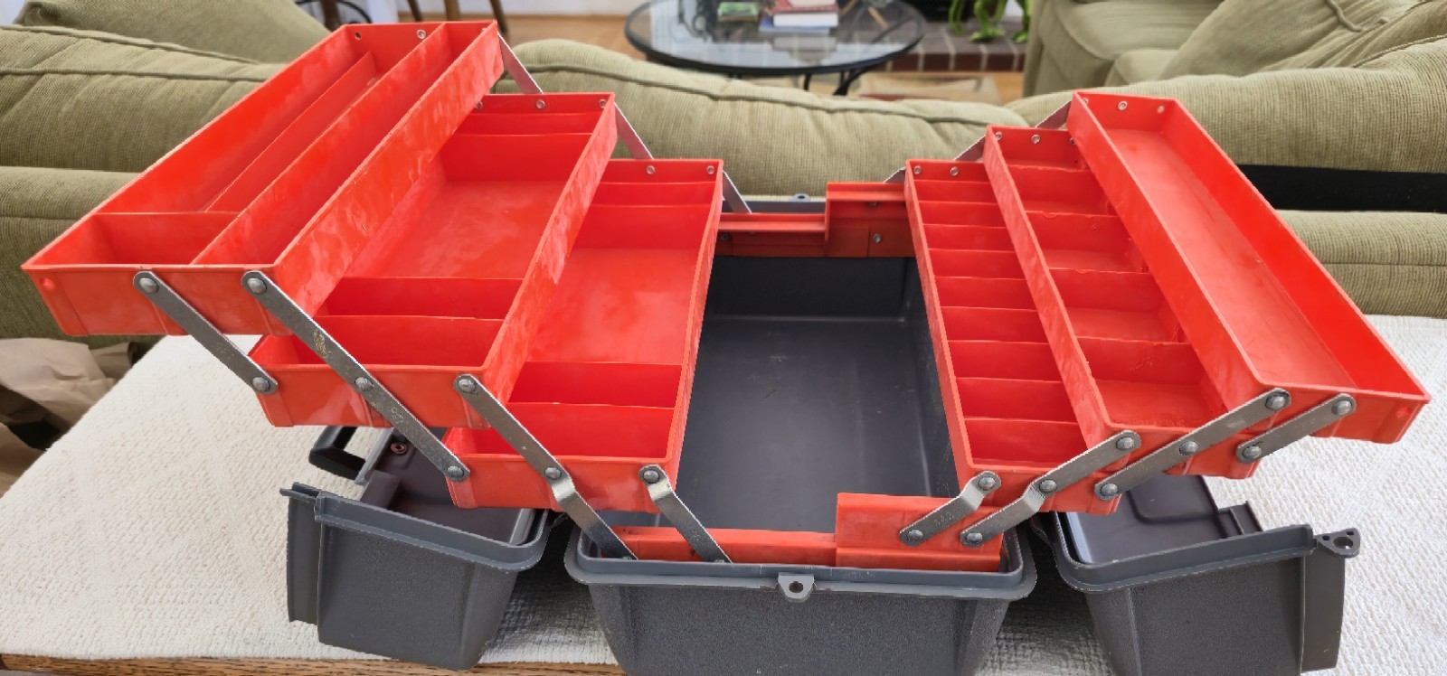 Vintage Flambeau 19060 6-tray Cantilever Copolymer Tool/Tackle Box Orange Gray!