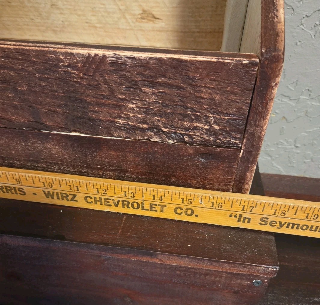 Reclaimed Wood Garden, Tool Caddy Tote Box Farmhouse Decor Or Use NICE 17x10x13″