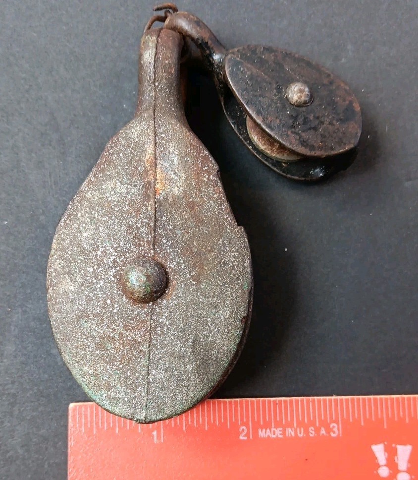 Two Vtg Metal Pulleys Barn/Farmhouse/Industrial Rustic Patina Large & Small, USA