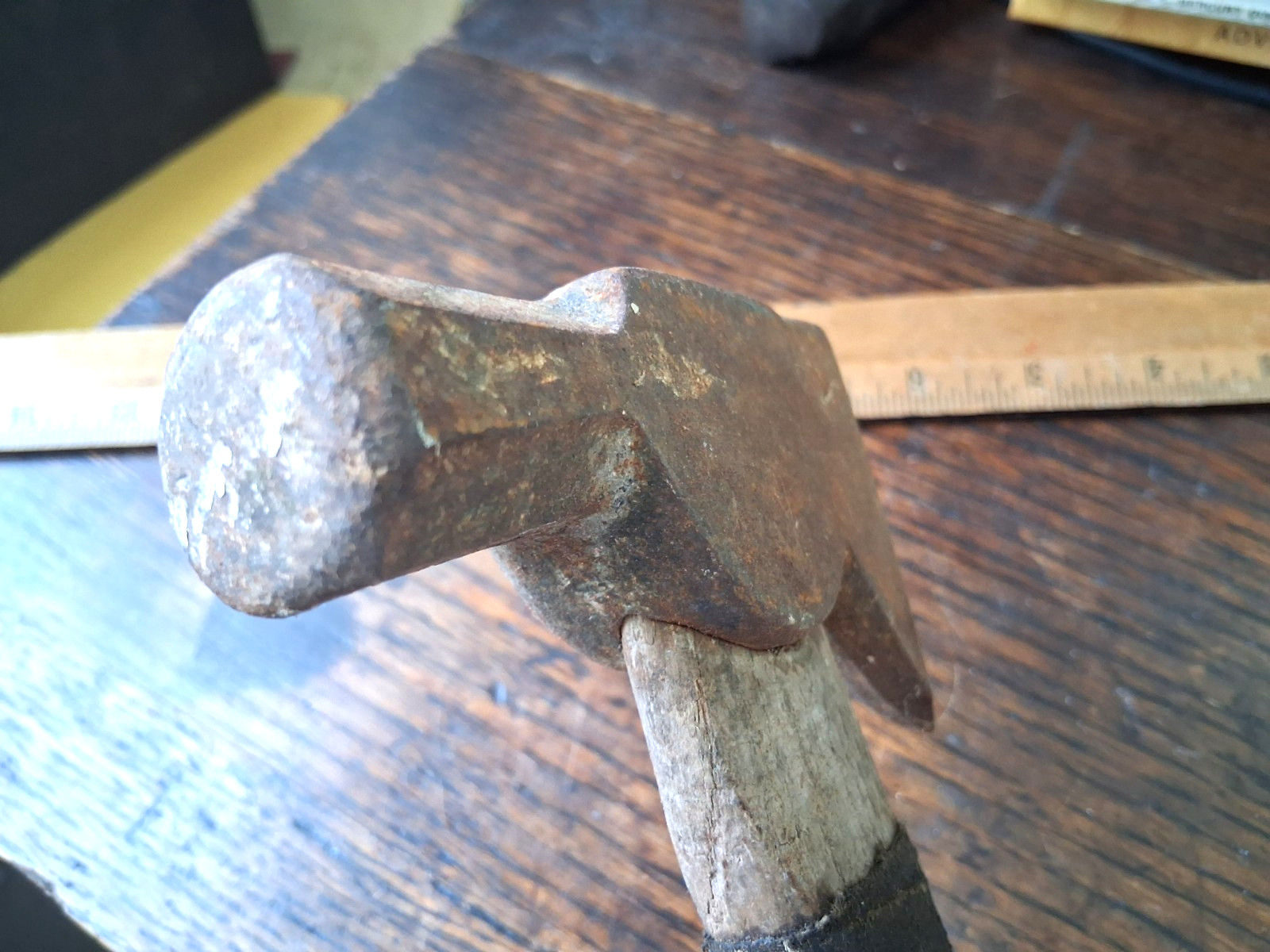 VINTAGE CRAFTS MAN TOOL HATCHET AXE CAMPING – CARPENTER – ROOFER – 13″ 1.5 lbs