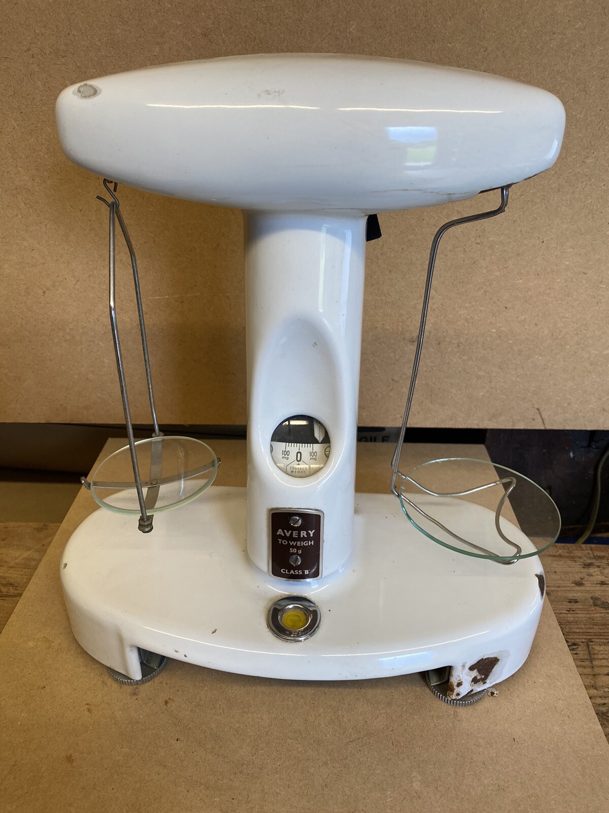 Vintage Avery 2028 Pharmaceutical Scales To Weigh 50g Class B – SPARES OR REPAIR
