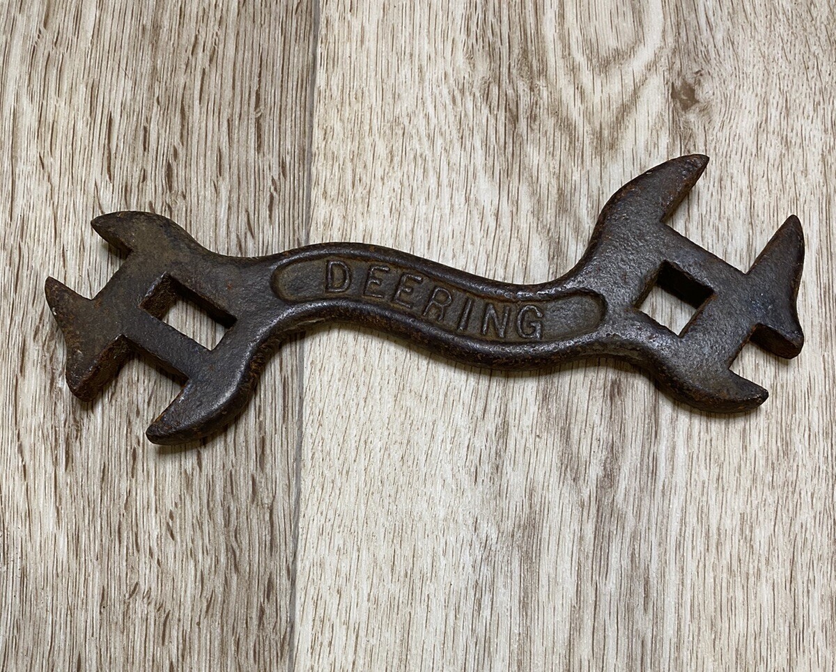 Vintage Cast Iron Deering Wrench Plow Tool Farm Implement Casted 7.5”