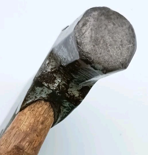 Vintage Stanley H122 Hatchet with Nail Puller Hammer Axe Carpenter Roofing