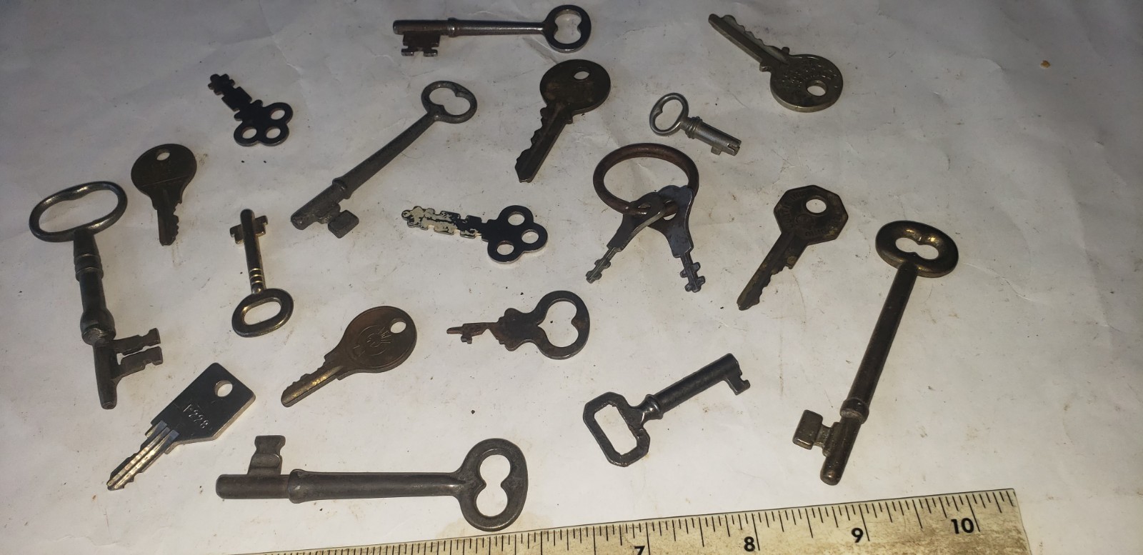 vintage mix 19 keys lot, skeleton, barrow, cabnet, lock, other Solid Steel