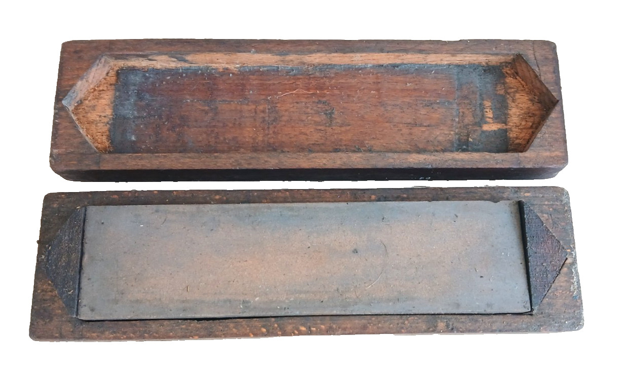 Vintage Whetstone  Sharpening Stone in wooden box 8″ x 2″ x 1″ – Good Condition