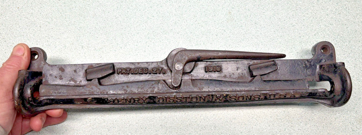 Antique Disston No 5 Saw Vise Clamp Blade Sharpening Tool Bench Mount RARE model
