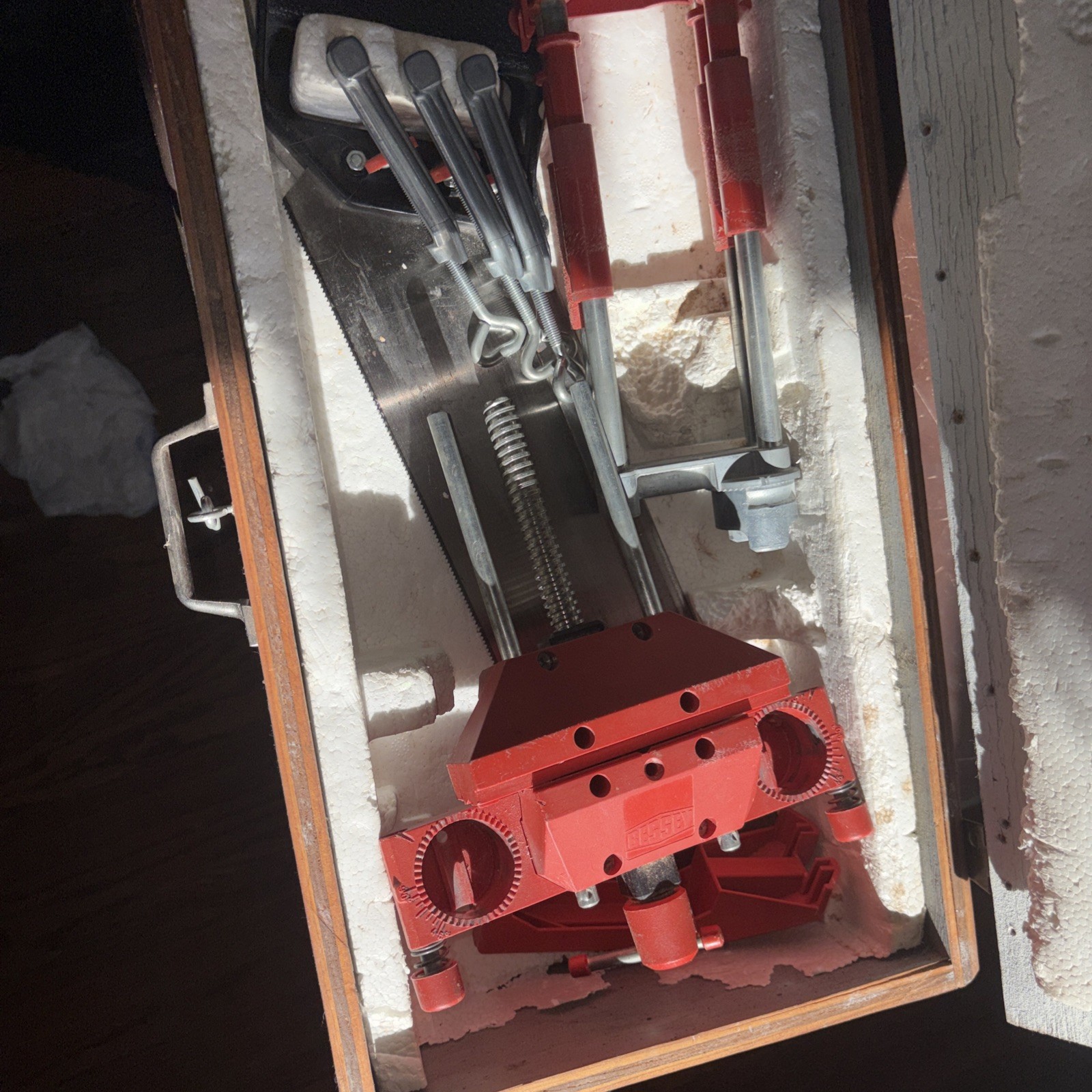 The Bessey Miter Box Saw – Precise Cutting By Secure Clamping