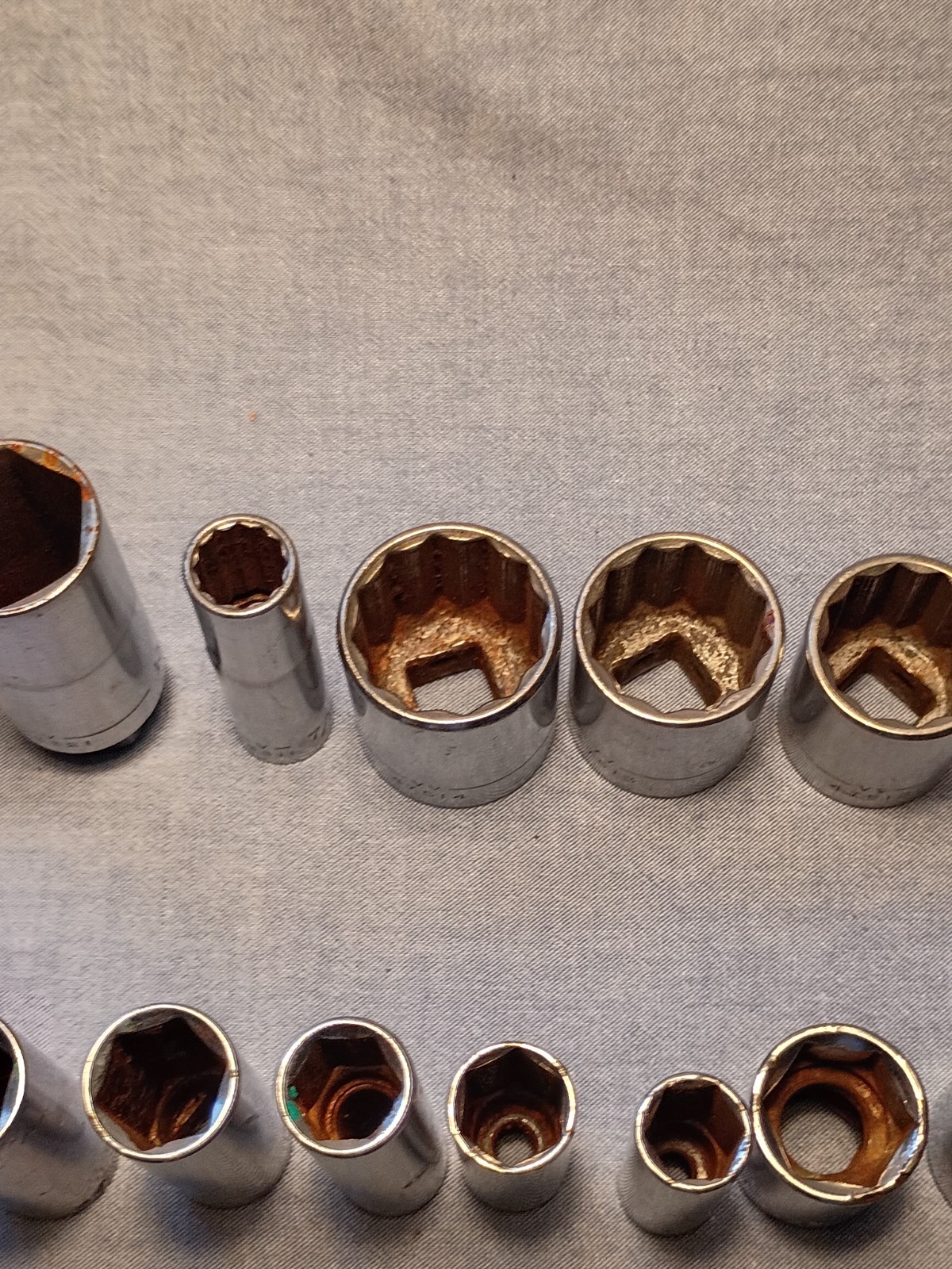 Vintage Craftsman Sockets -18 Assorted Sockets- V, VV & G Series USED