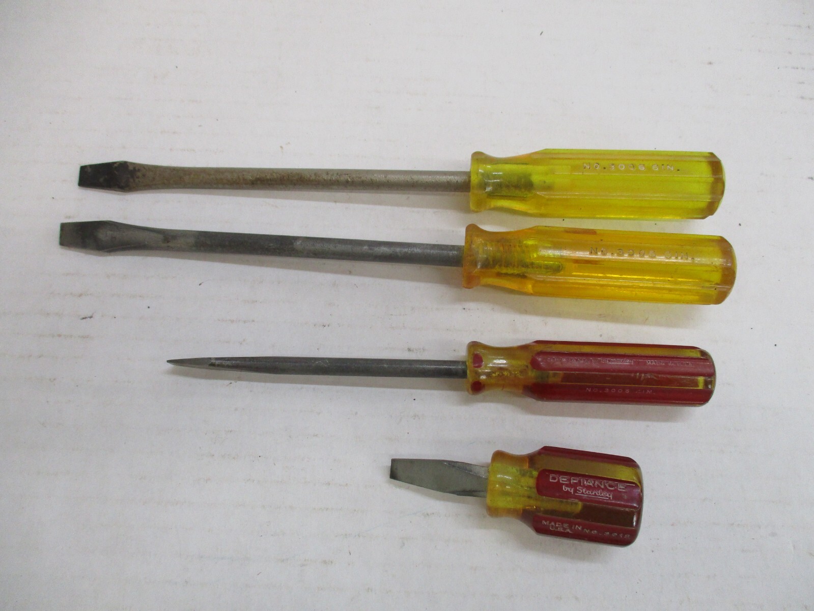 Defiance by Stanley 4 Pc Flat Head Screwdrivers