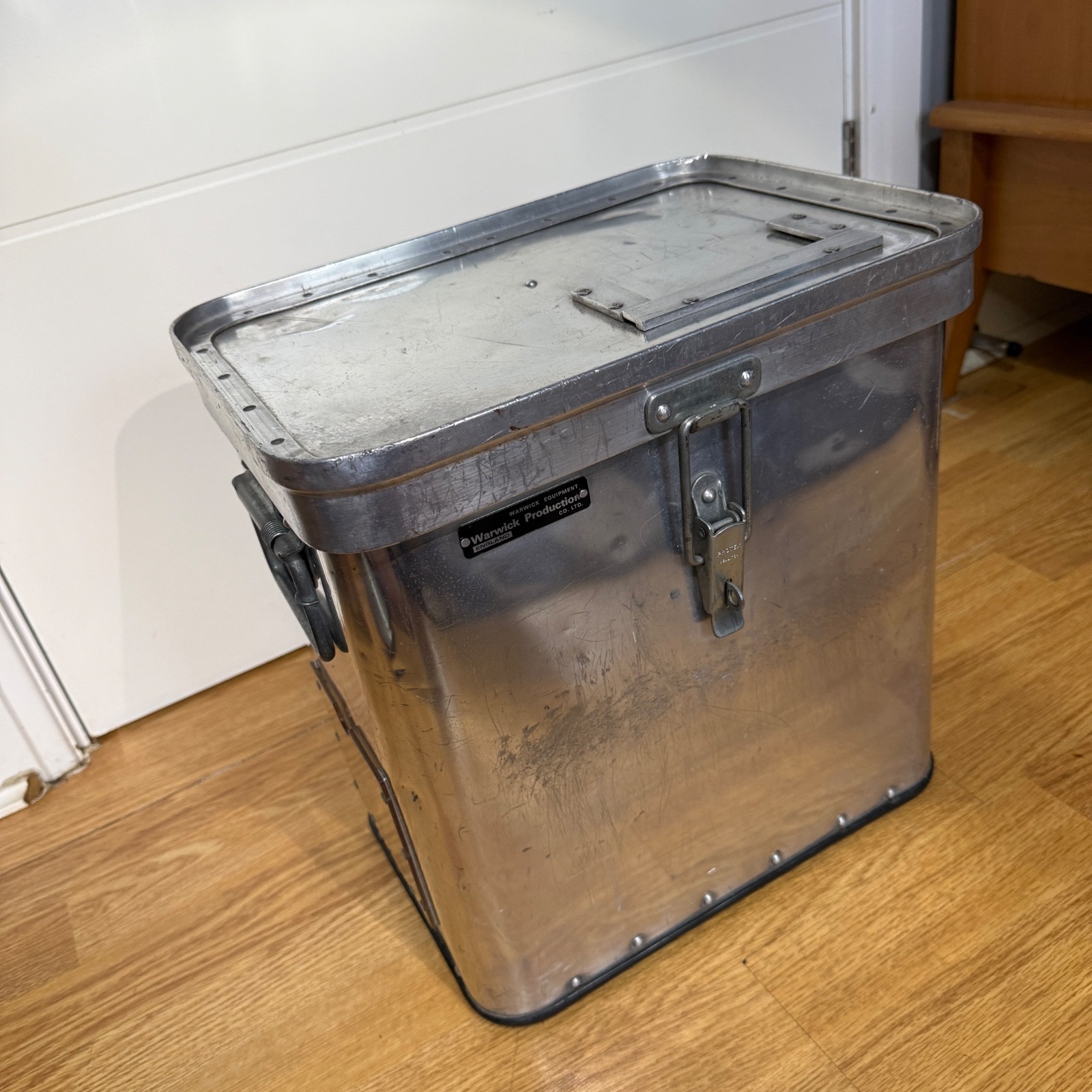 Vintage Warwick Production Aluminium Transit Case Industrial Box Chest Storage P