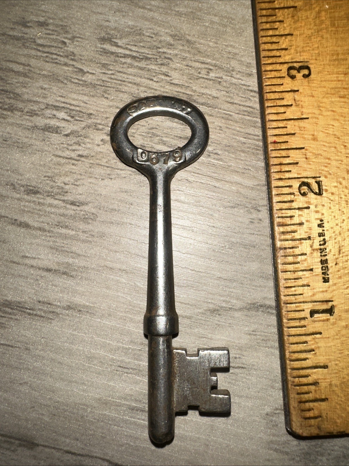 Antique Sargent Skeleton Key #679 Solid Barrel