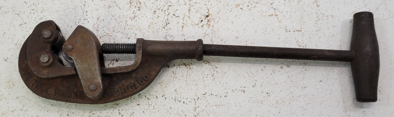 *Q6) Vintage NYE Tool & Machine Chicago No. 1 Saunders Heavy Duty Pipe Cutter