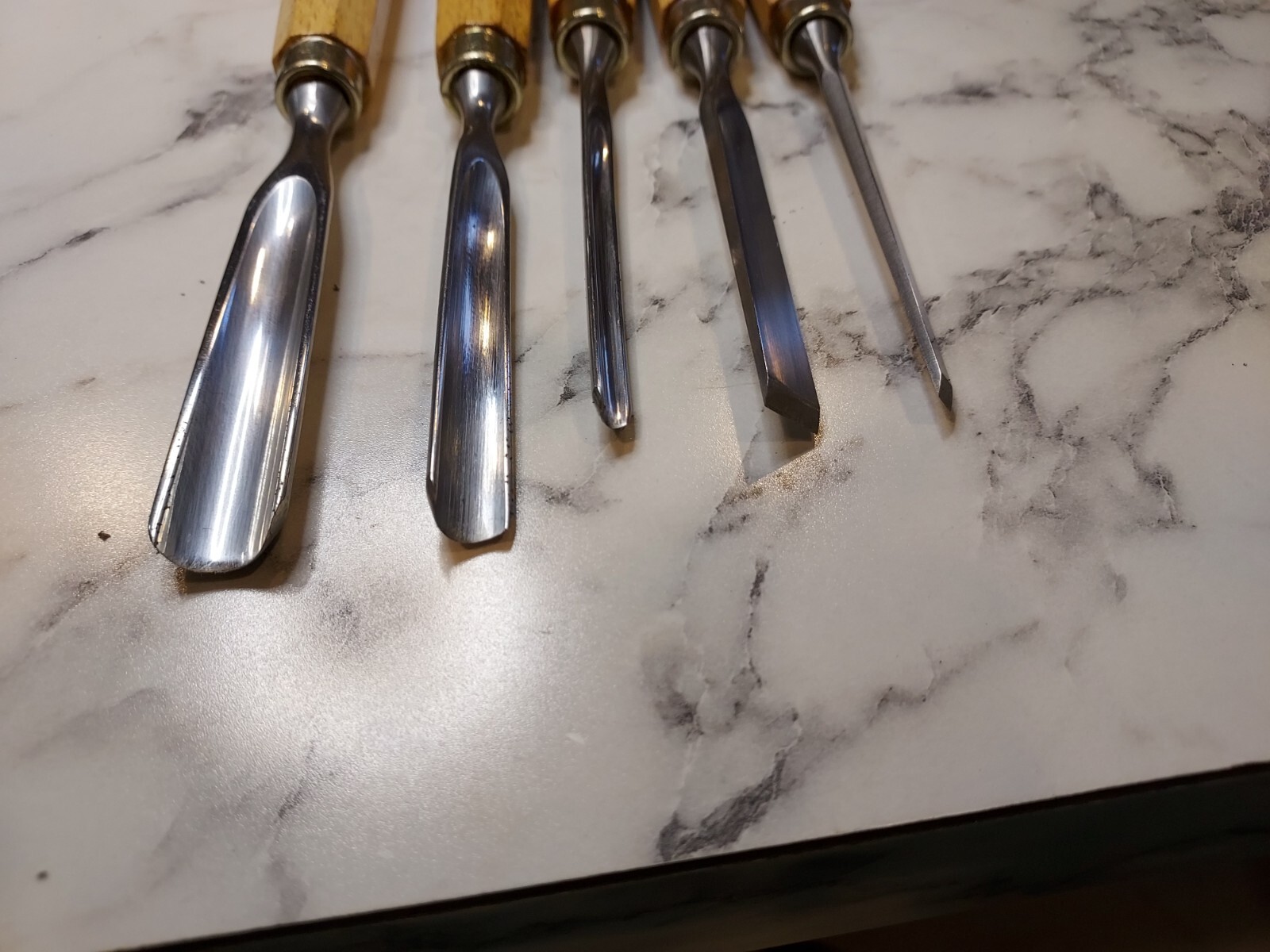 Brownells Chisel Starter Set, 5 Henckles wood chisesl