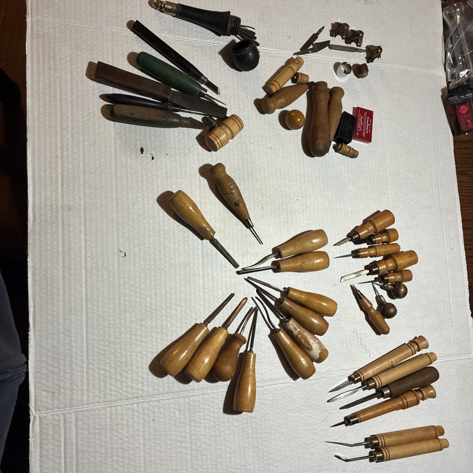 Lot of 30 Plus Vintage Wood Carving Tools And Other Tools Unbranded ￼