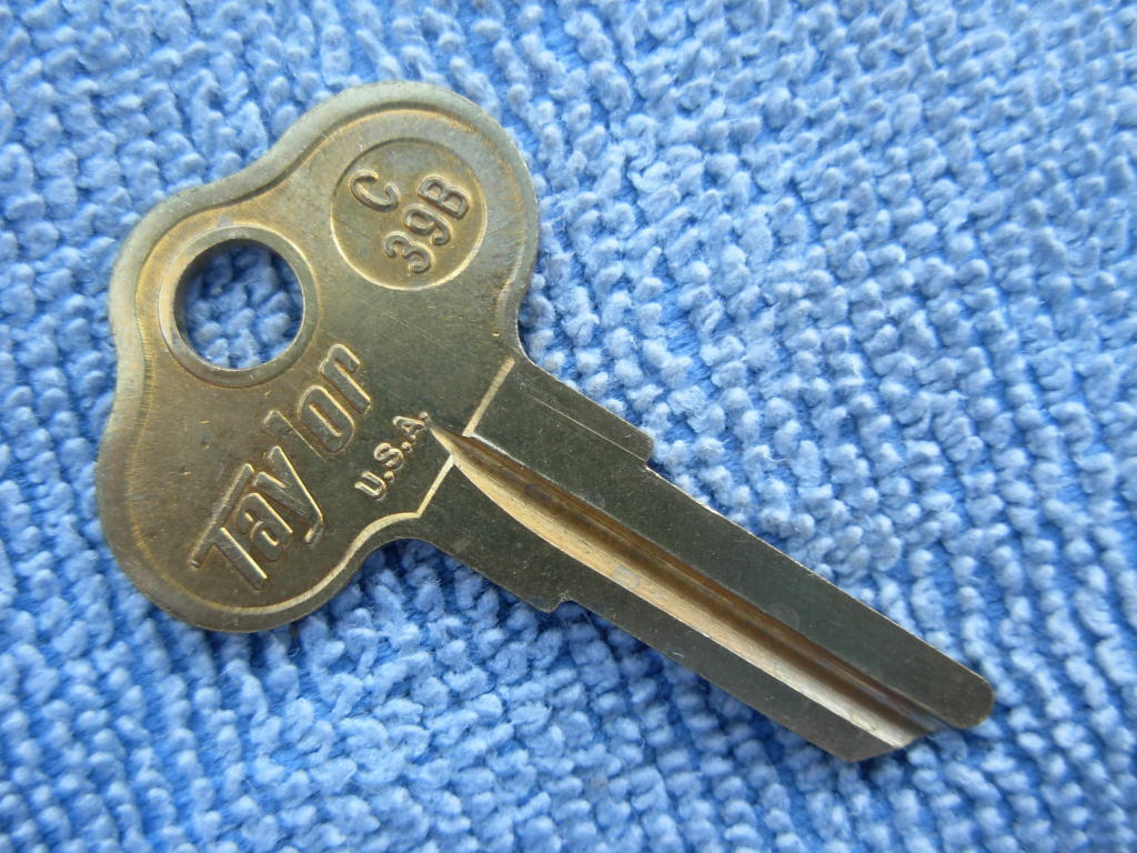 Key Blank-Clum Boat-Mercury-Marine-Mariner-Chris-Craft-C39B-CH4-C7-CB2-CU8-CY12