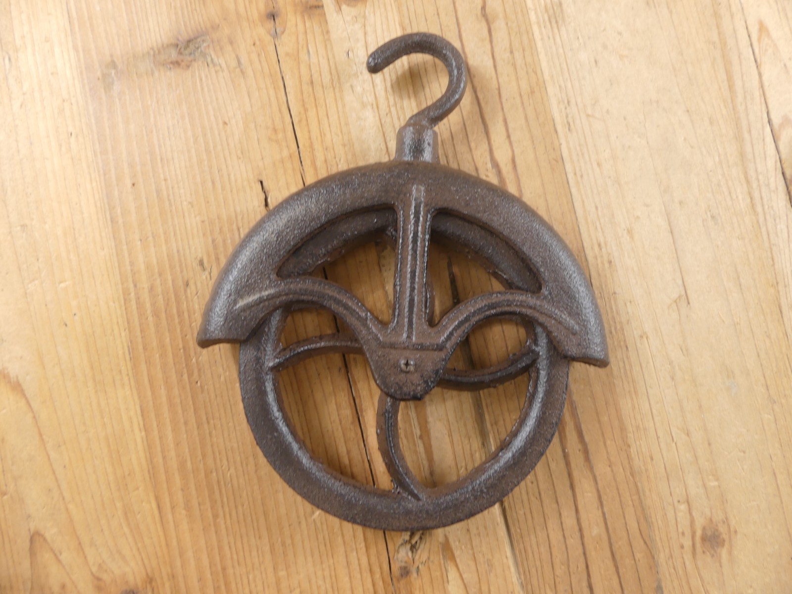 Rustic Cast Iron Hanging Cable Pulley Wheel Hook Farmhouse Country Decor Light