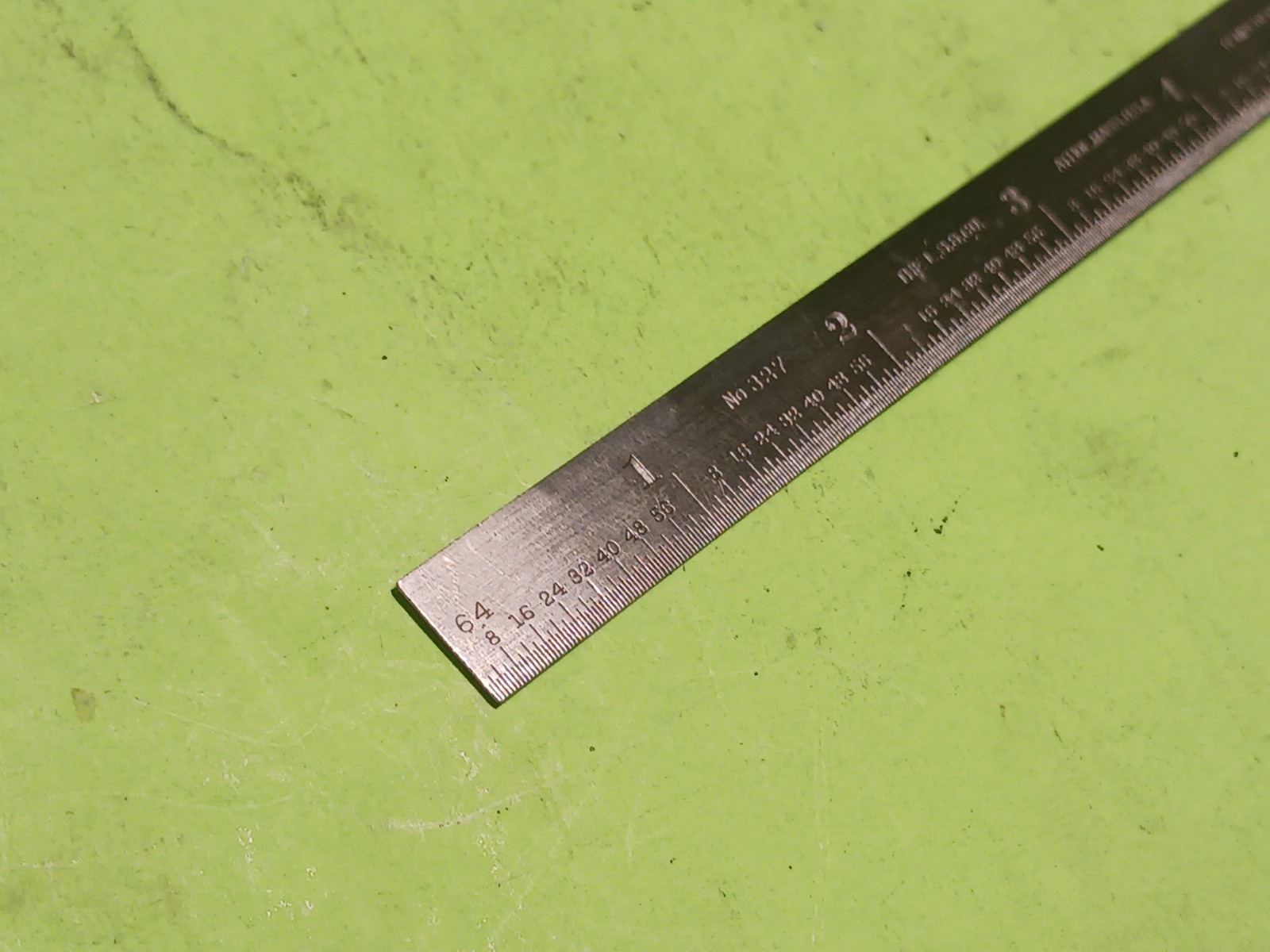 VINTAGE No. 327 L. S. STARRETT FLEXIBLE RULE , Scale 6” works great