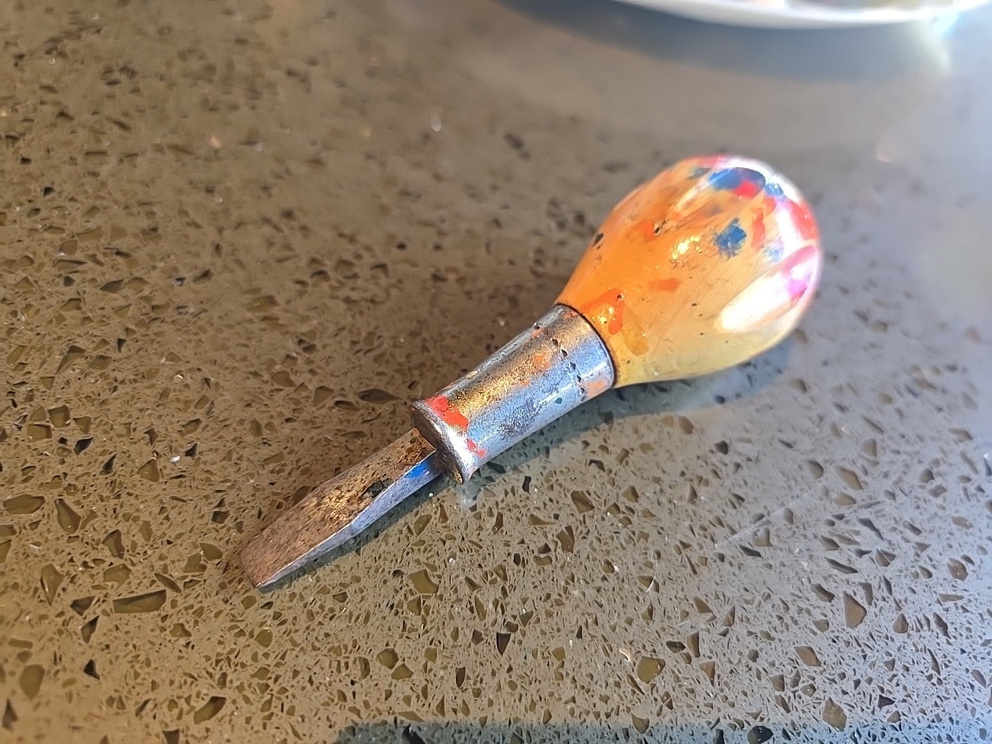 Vintage FULTON Wood Handled “Stubby” Flat-Head Screwdriver 4-1/2″ Length