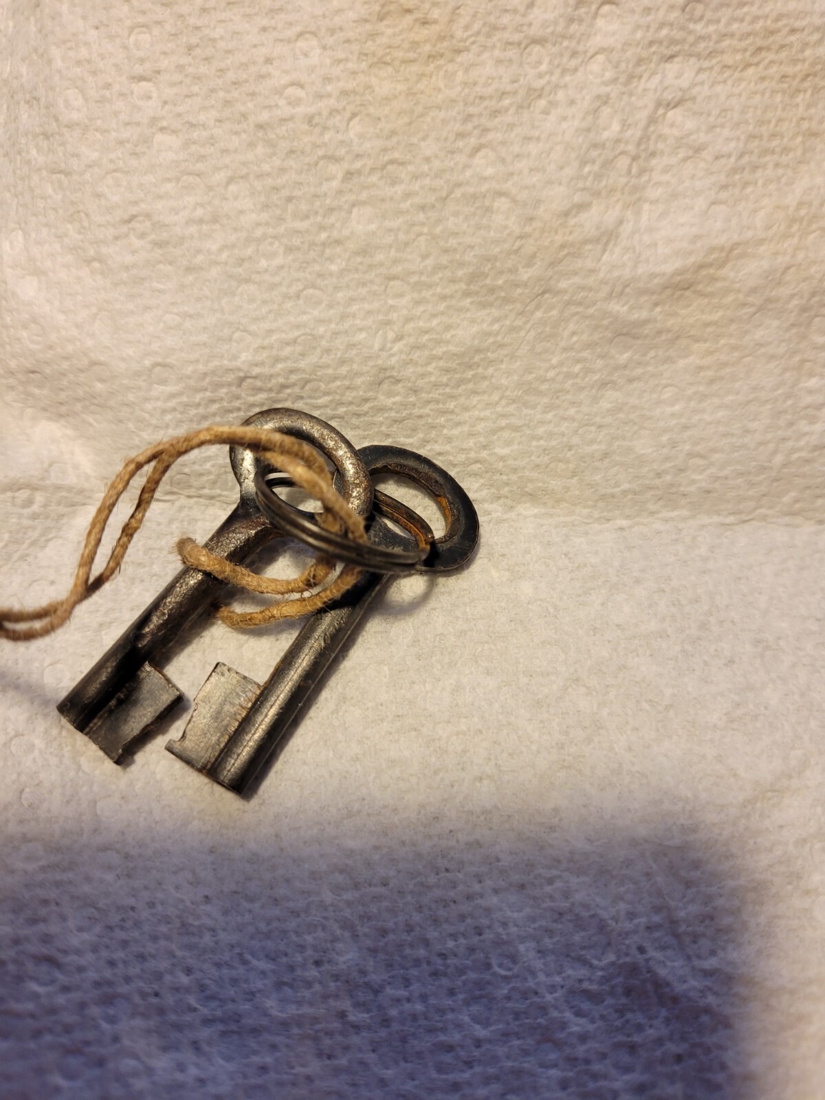Working Padlock Heavy Cast Iron with Brass Keyhole Cover With 2 Keys