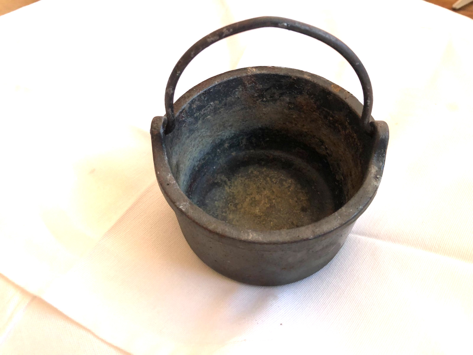 Vintage (60’s) Cast Iron Lead Melting Pot ~ 4″ Wide X 2 1/2 ” High