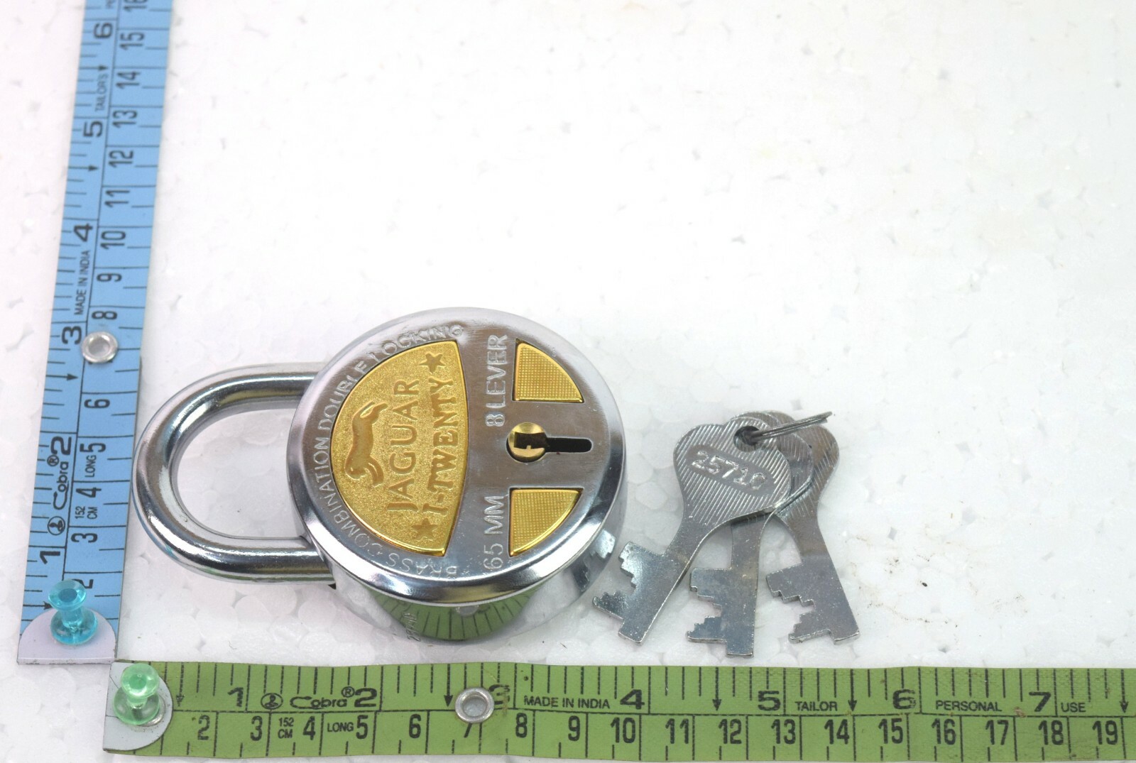 Brass fitted Jaguar I-Twenty 3 key Stylish Body strong iron padlock. i42-66