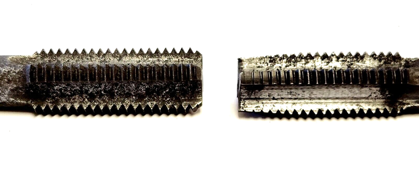 VINTAGE-BAY STATE & UNKNOWN TYPE 1″-8 x 5-1/8 OAL x 1/2 SHANK-BOTTOM & PLUG TAPS