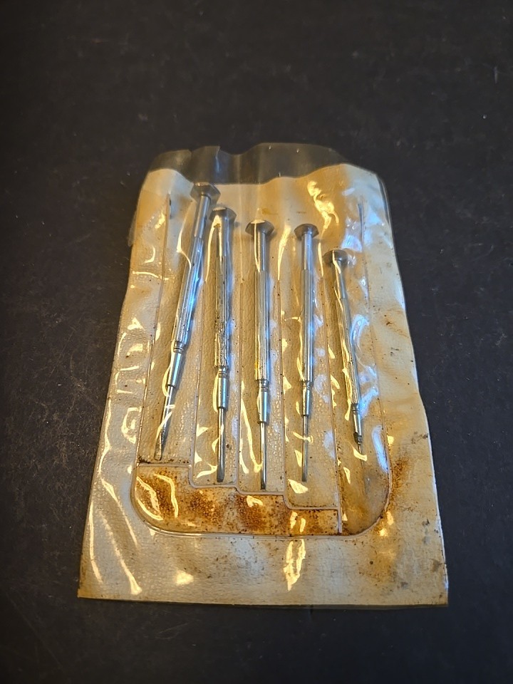 Vintage 5 Piece Jewelers/ Mini Micro Flat Blade Screwdriver Set