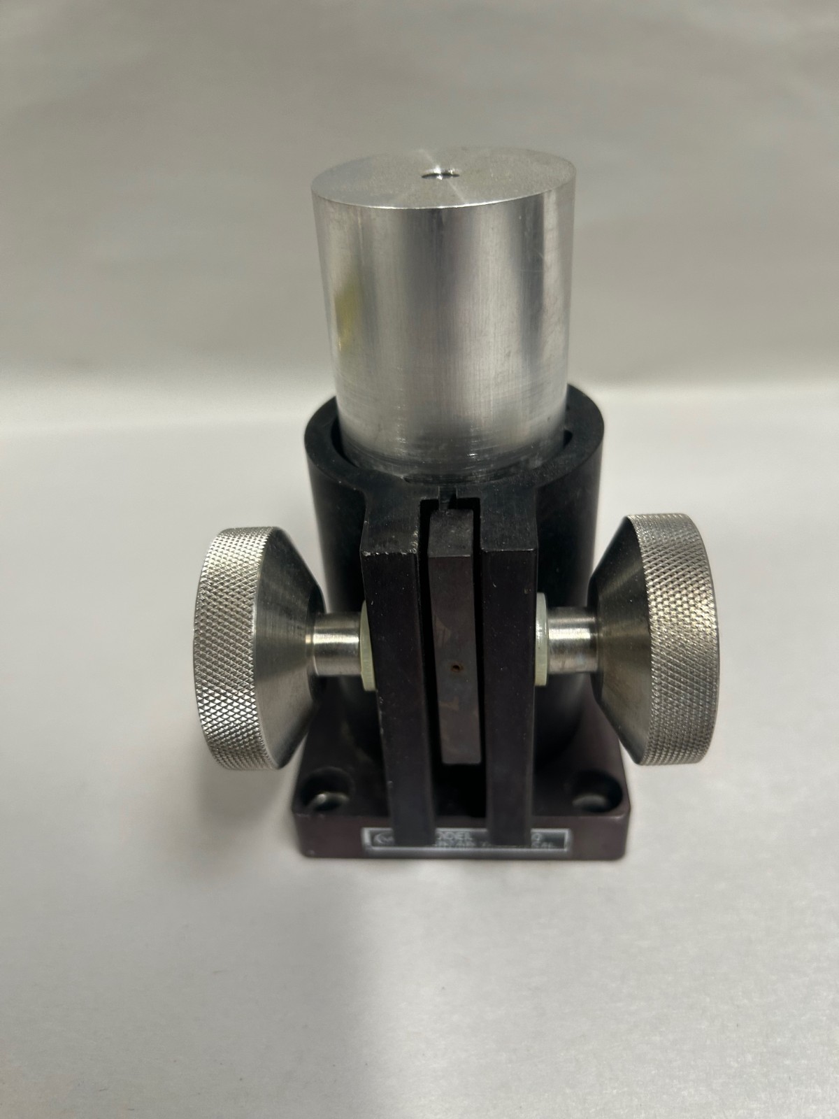 Vintage Newport Research Corp NRC Model 380 Telescoping Post Holder Mount (C10)