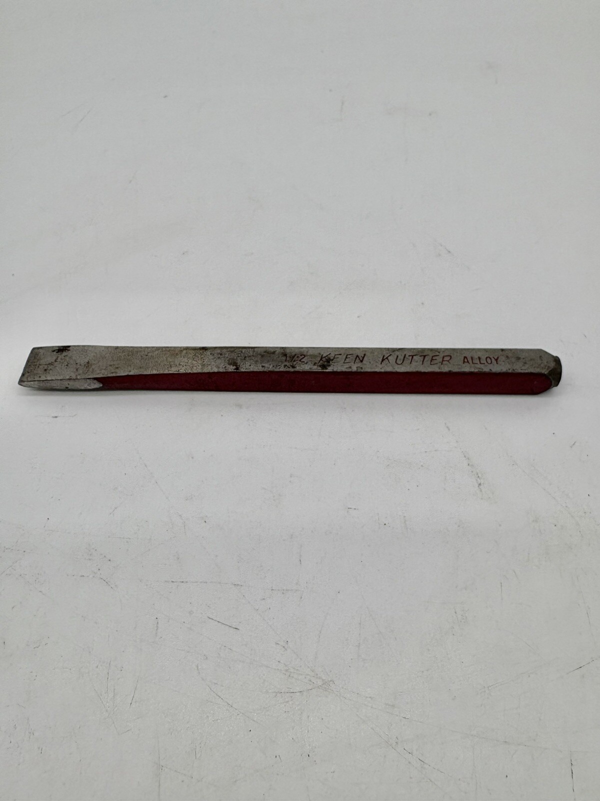 Vintage Simmons KEEN KUTTER Alloy 1/2″ Bevel Edge Chisel Red Paint St Louis MO