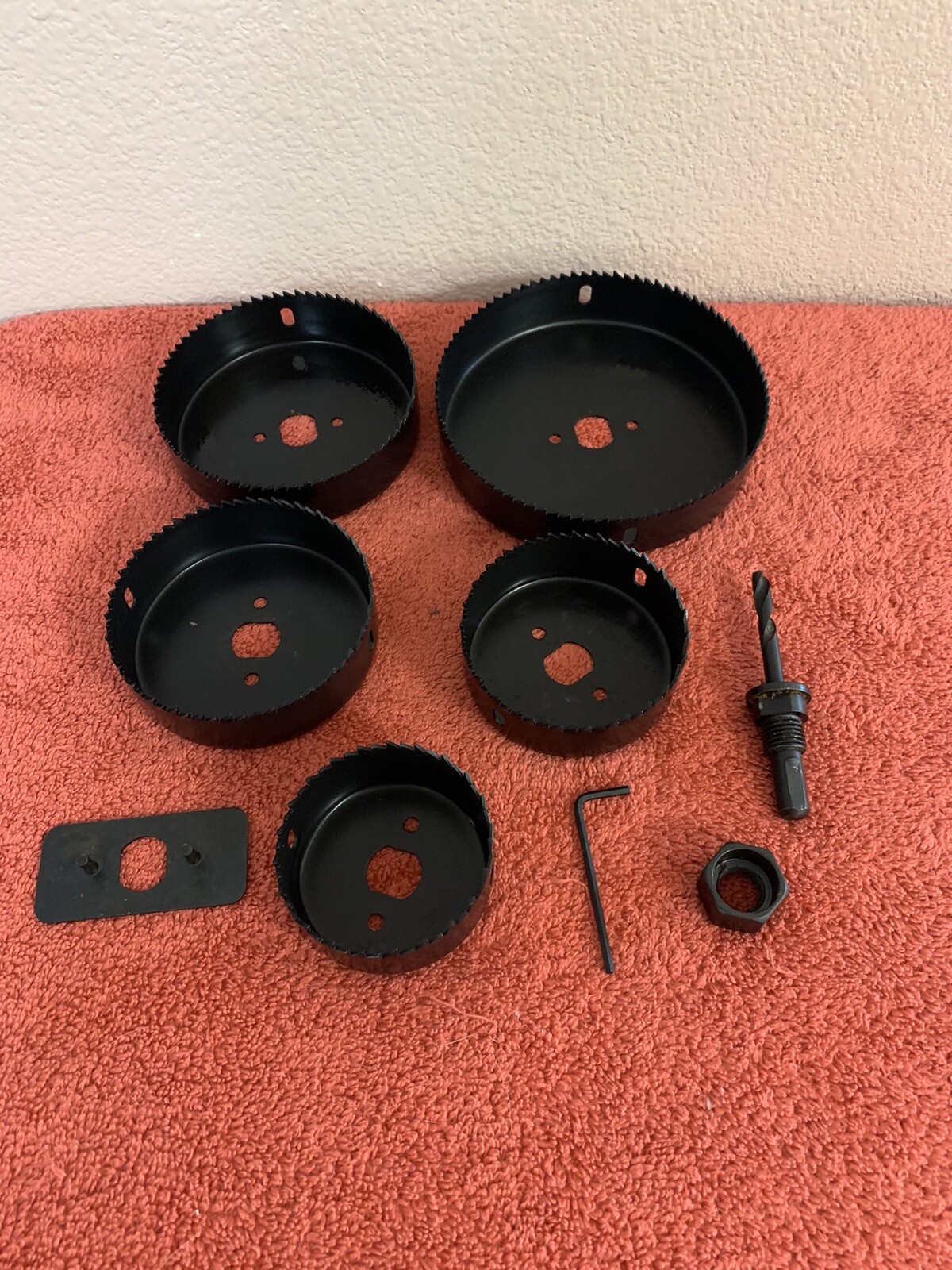 HOLE SAW KIT 10 Pieces HIGH CARBON STEEL NO. 36222