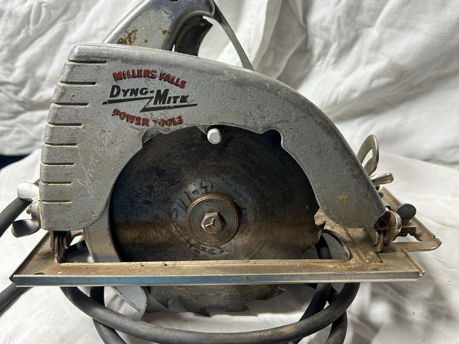 VTG Miller’s Falls Dyno-Mite 600 Circular Saw With Metal Case Complete Kit