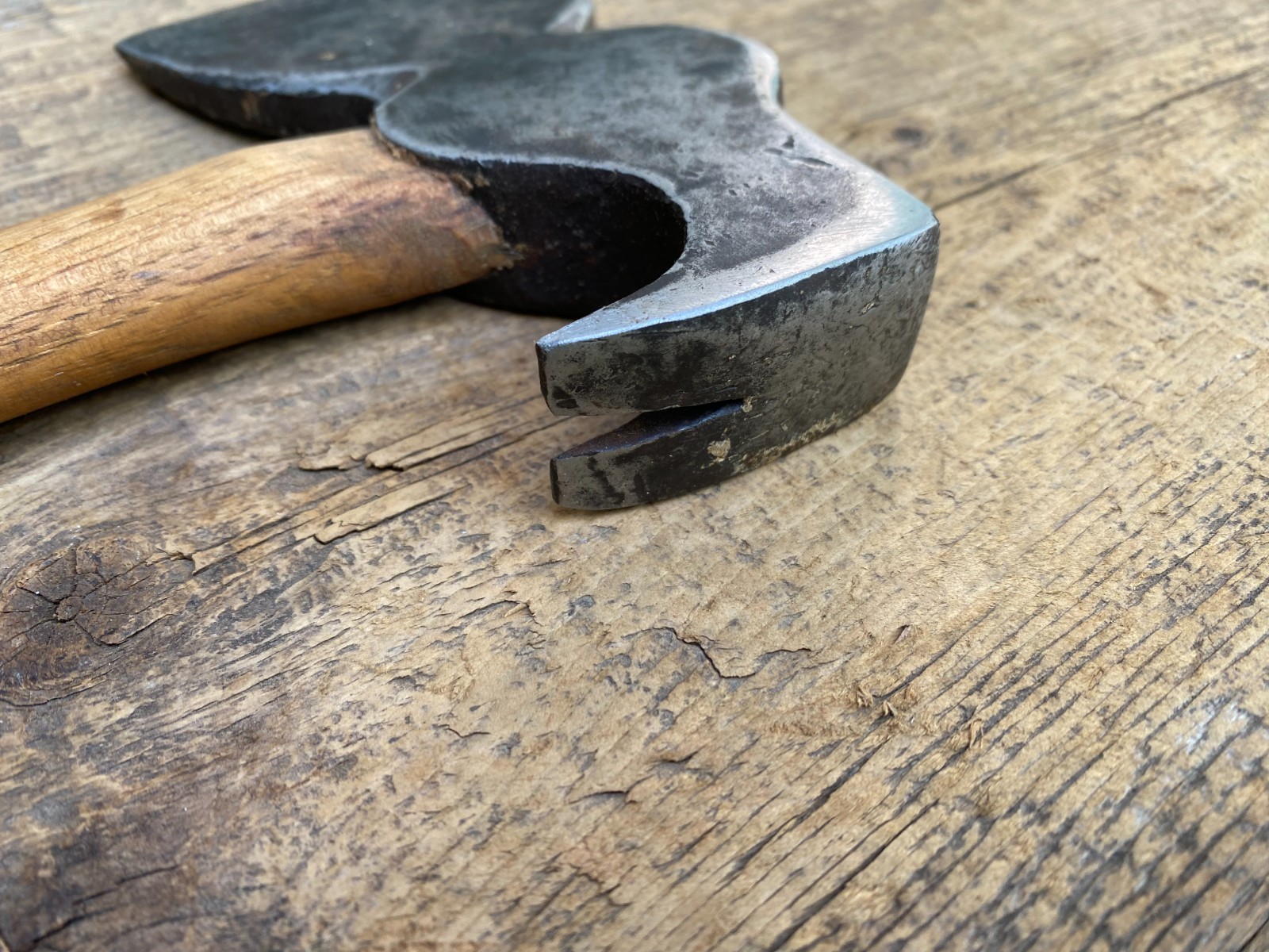 Vintage Carpenters Nail Puller Claw Hatchet Hewing Axe 14” Long